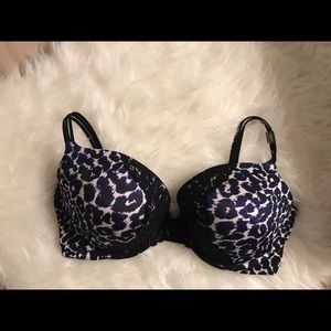 Victoria Secret Very Sexy Push Up Bra NWT